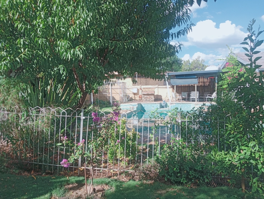 11 Bedroom Property for Sale in Universitas Free State